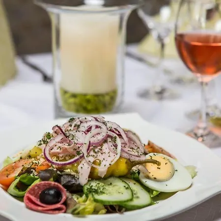 Отель Pizzeria Venezia 2*