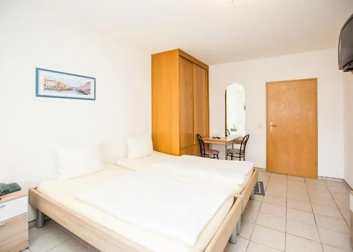 Pizzeria Venezia Hotel Sohren